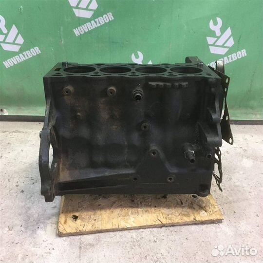 Блок двигателя Опель Вектра Б