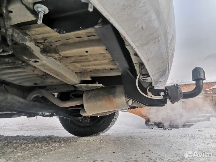 Фаркоп на Хонда Фрид 08-16г,Фрид Спайк 10-16 г