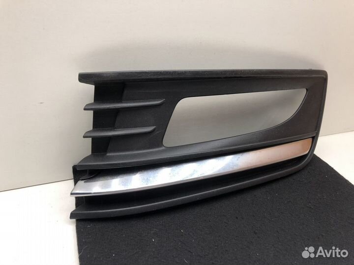 Решётка в бампер левая Volkswagen Polo Sedan 2011