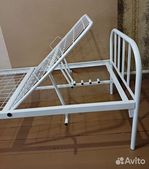 Медицинская кровать