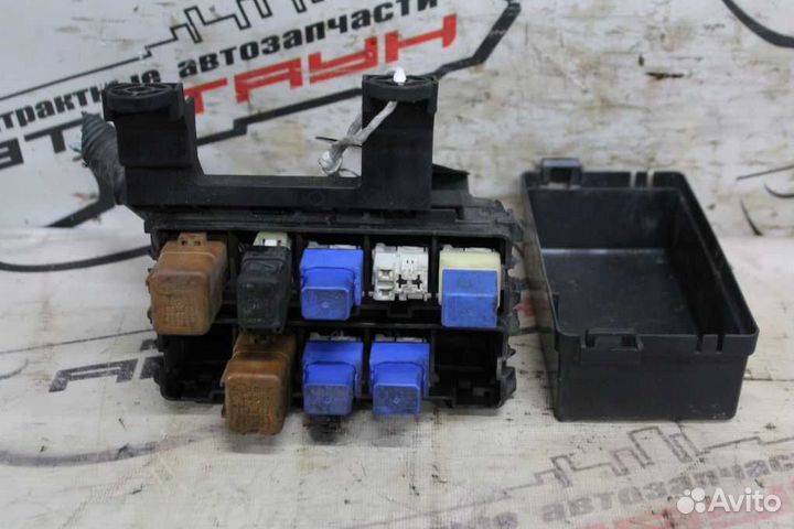 Блок предохранителей nissan serena PC24 PNC24 SR20