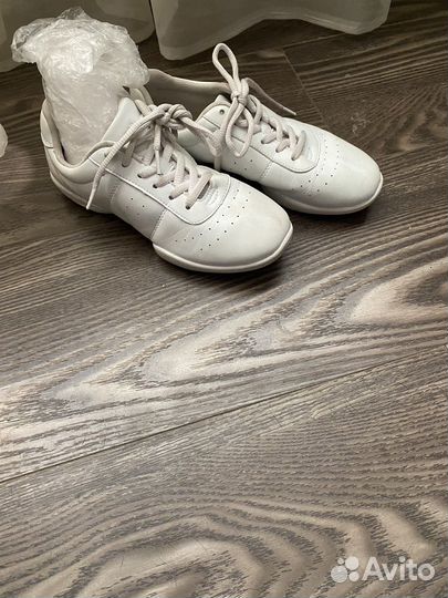 Джазовки белые