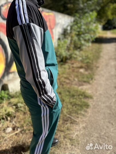 Костюм спортивный adidas