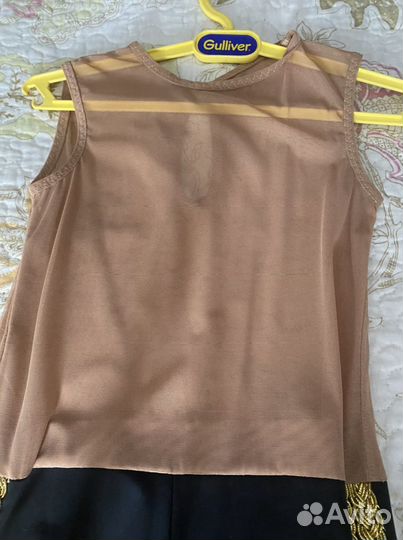 Продается костюм для выступлений (фигурное катание