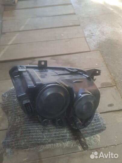 Фара передняя левая на LADA priora