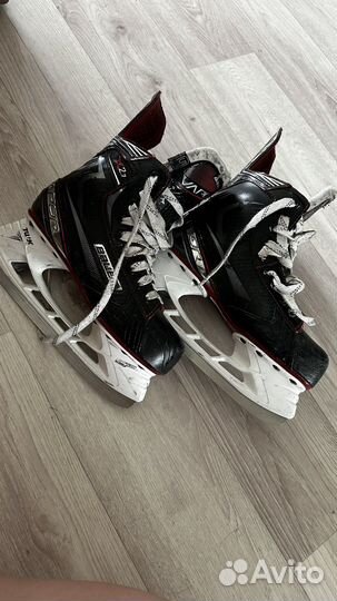 Хоккейные коньки бауэр