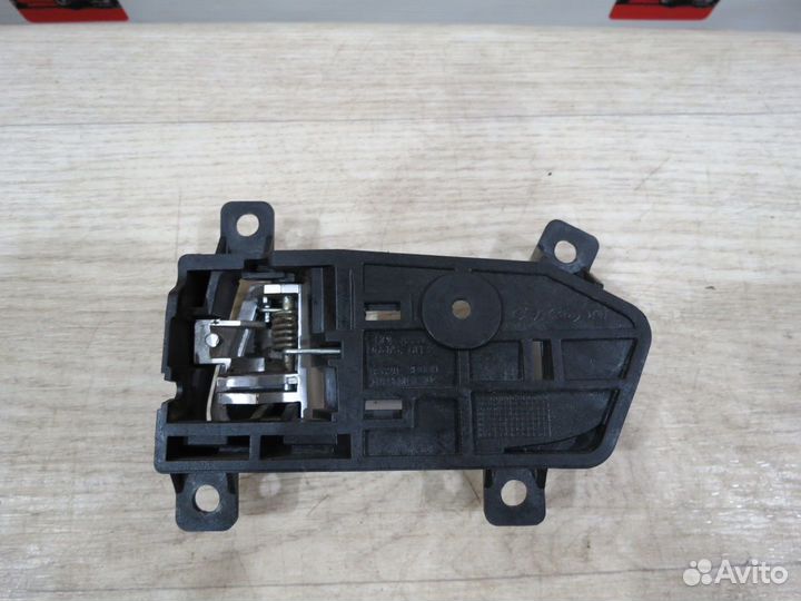 Ручка двери внутренняя KIA Sportage 3 SL