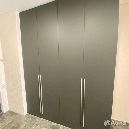 Шкаф распашной на заказ