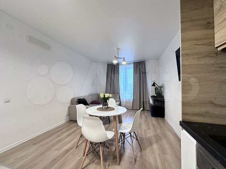 2-к. квартира, 40 м², 2/33 эт.