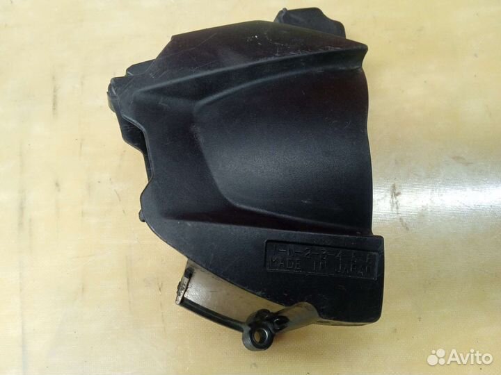 Yamaha R1 2002-2003. Крышка звезды