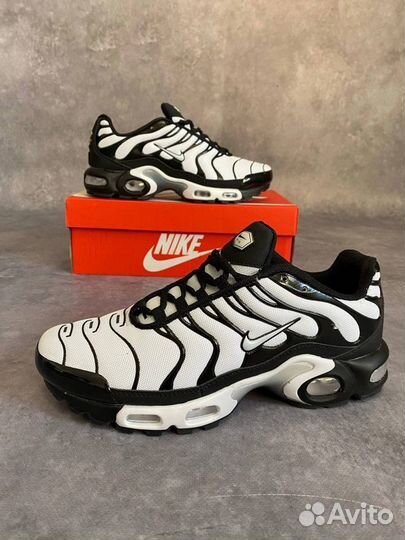 Кроссовки Nike Air Max Tn Plus