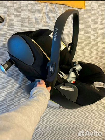 Автолюлька cybex с базой и адаптерами
