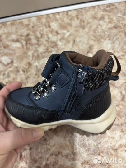 Ботинки демисезонные на мальчика 23