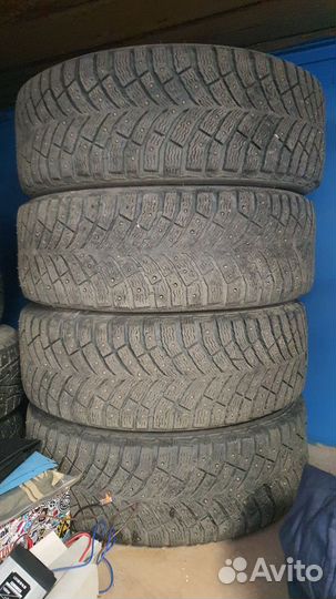 Michelin X-Ice North 4 205/55 R16 94T