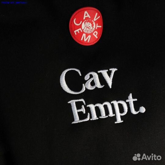 Худи Cav Empt: Элегантность в каждом движении