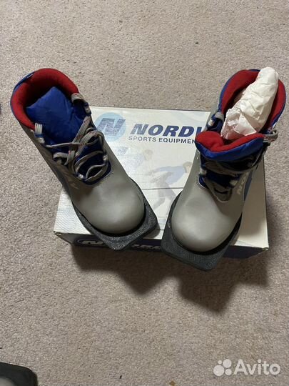 Лыжные ботинки