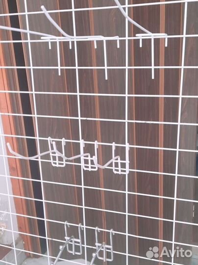 Крючки для сетки