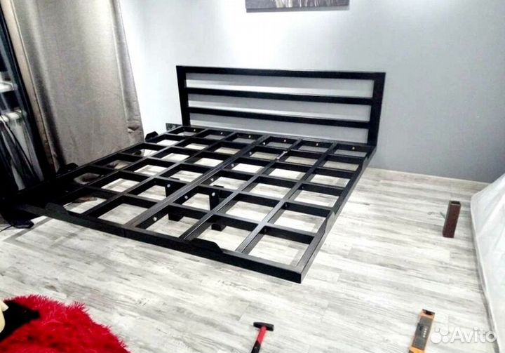 Кровать с парящим эффектом