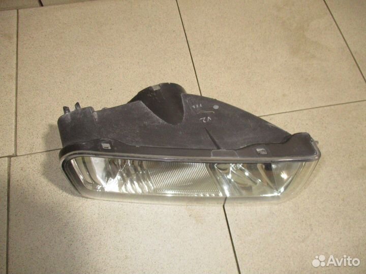 Фара противотуманная левая Toyota Land Cruiser 200