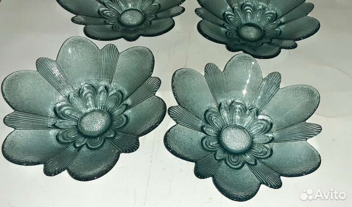 Блюдо из цветного стекла