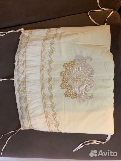 Бортики, подушка, покрывало, балдахин в кроватку