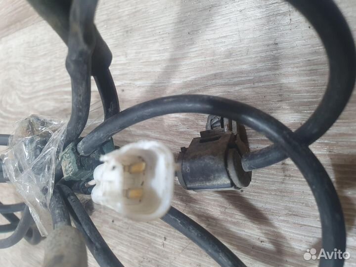 Датчик ABS передний R АКПП G7 toyota Hilux (2005-2