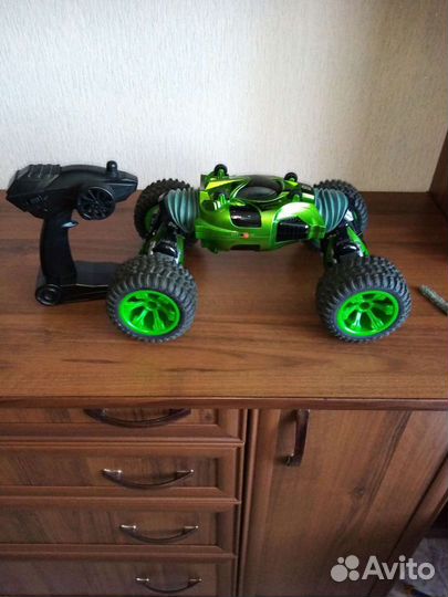 Машина на радиоуправлении для дрифта