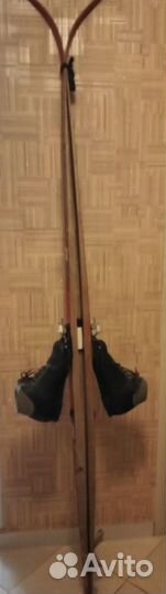 Лыжи и ботинки