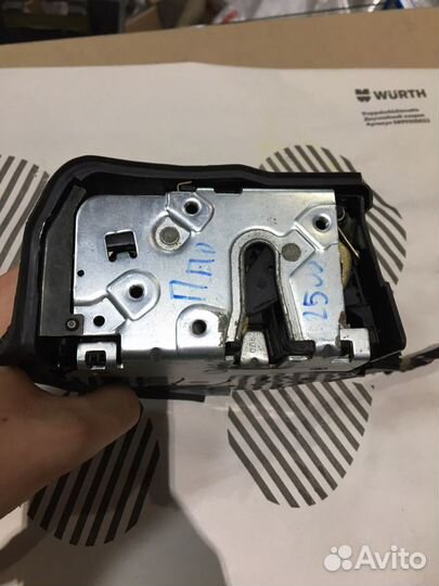 Замок двери передней правой BMW X5 E53