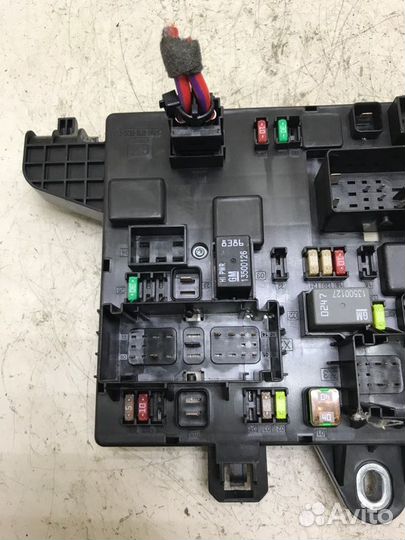 Блок предохранителей Opel Astra J Z16XER 2010