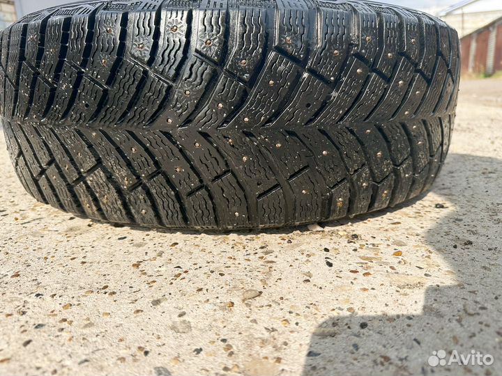 Michelin X-Ice North 4 225/55 R16