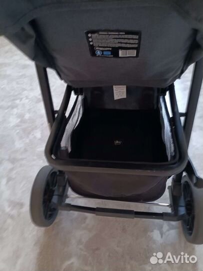 Прогулочная коляска capella