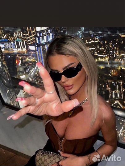 Солнцезащитные очки женские prada