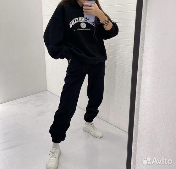 Костюм спортивный