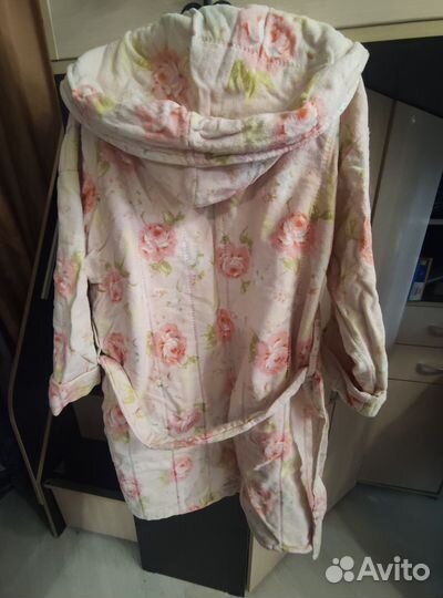 Халат махровый женский с капюшоном