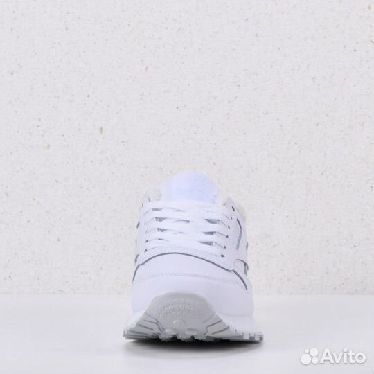 Зимние кроссовки Reebok Classic Leather White арт