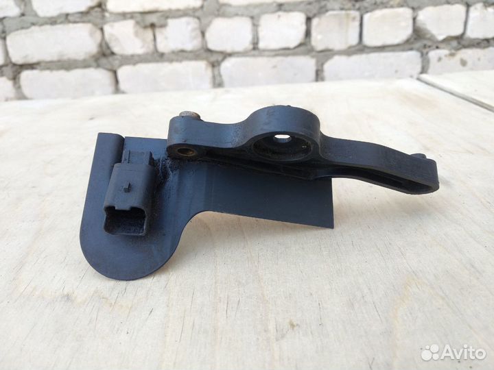 Датчик коленвала Ситроен С4 Пежо 307