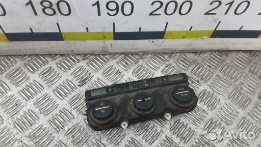 Блок управления печки и климат-контроля skoda octa