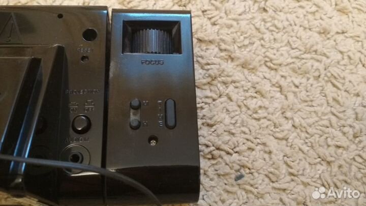 Радиочасы проекционные Vitek