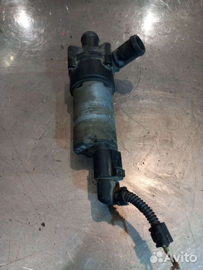 Дополнительный насос отопителя VW Sharan