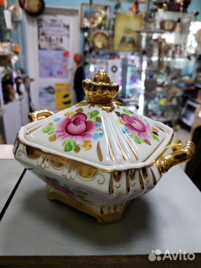 Сахарница фарфоровая. Гжель