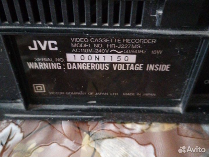 Видеомагнитофон jvc