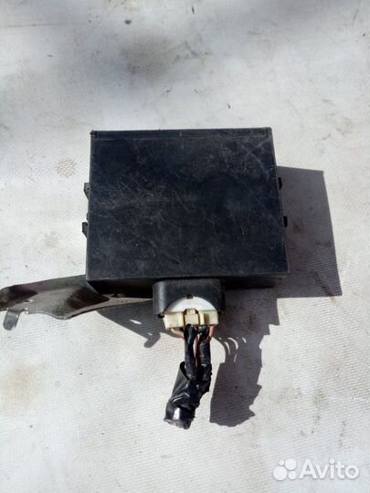 Блок управления центральным замком Peugeot 107