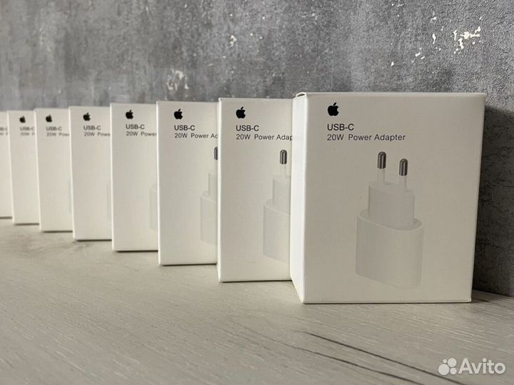 Блок зарядки для iPhone 20W