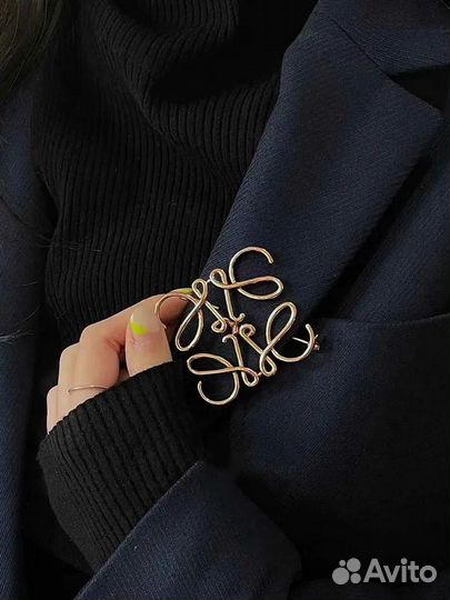 Брошь акцентная