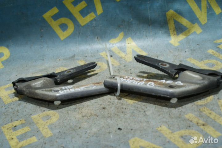 Петля капота Opel omega B