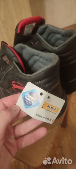 Ботинки с железным носком