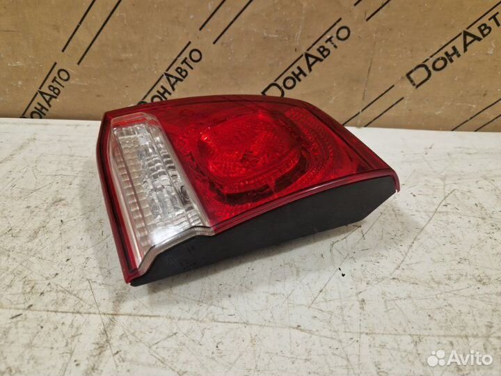 Фонарь правый Toyota Land Cruiser 200