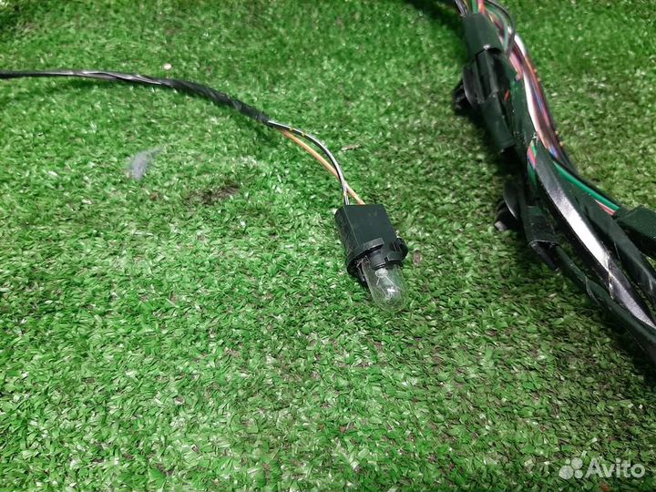 Проводка двери передней правой Mitsubishi Grandis