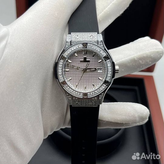 Часы женские Hublot